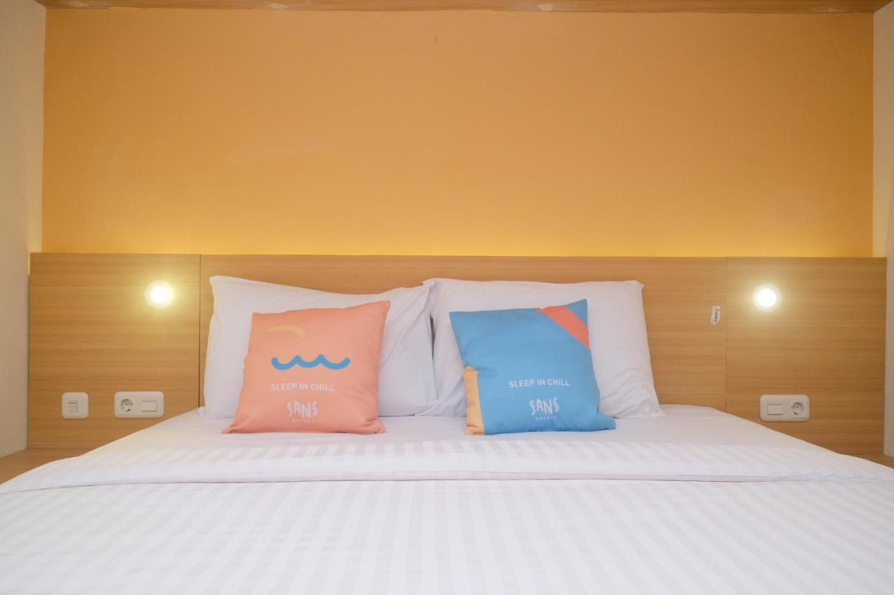 Sans Hotel Aurum Majapahit Semarang Exterior foto
